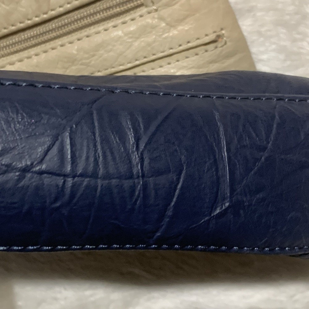 Stone Mountain Women's Crossbody Handbag New - Picture 9 of 12